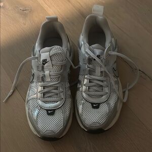 Nike Mesh Sneakers in White and Gray VTK